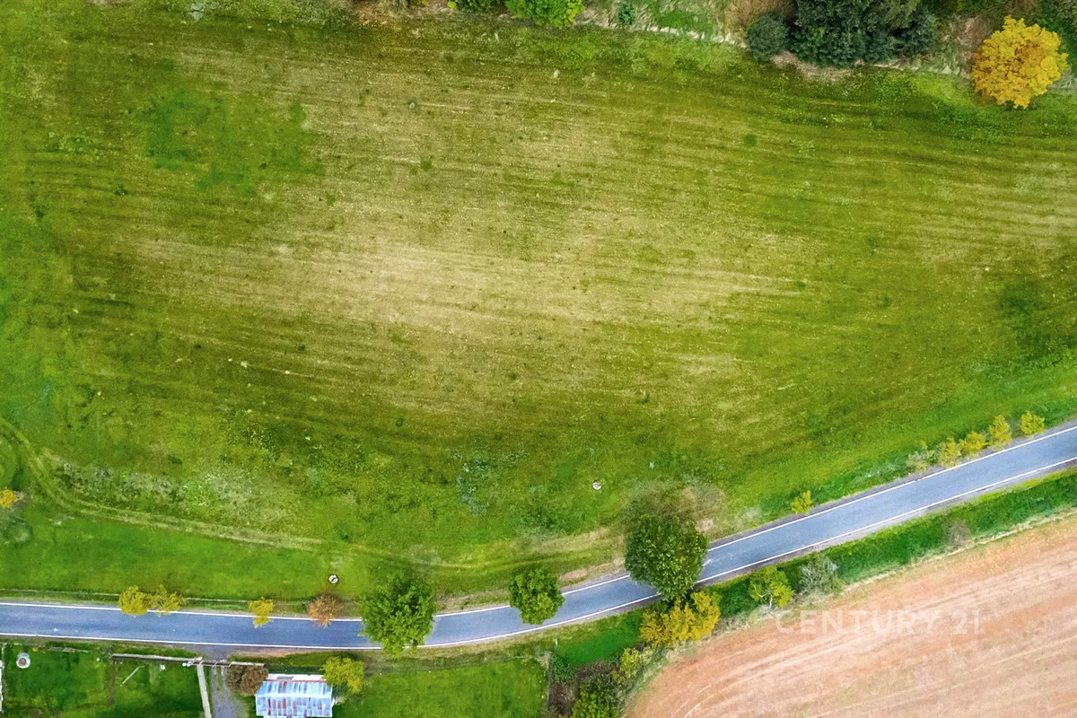 Prodej stavebního pozemku 1739 m²